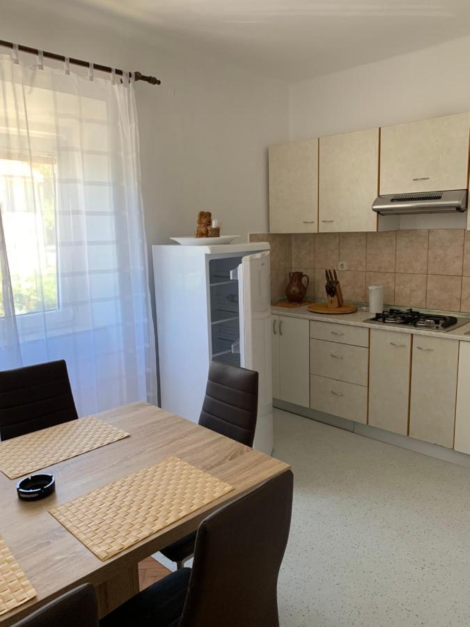 Apartmans And Rooms "Slavica" ノヴァリャ エクステリア 写真