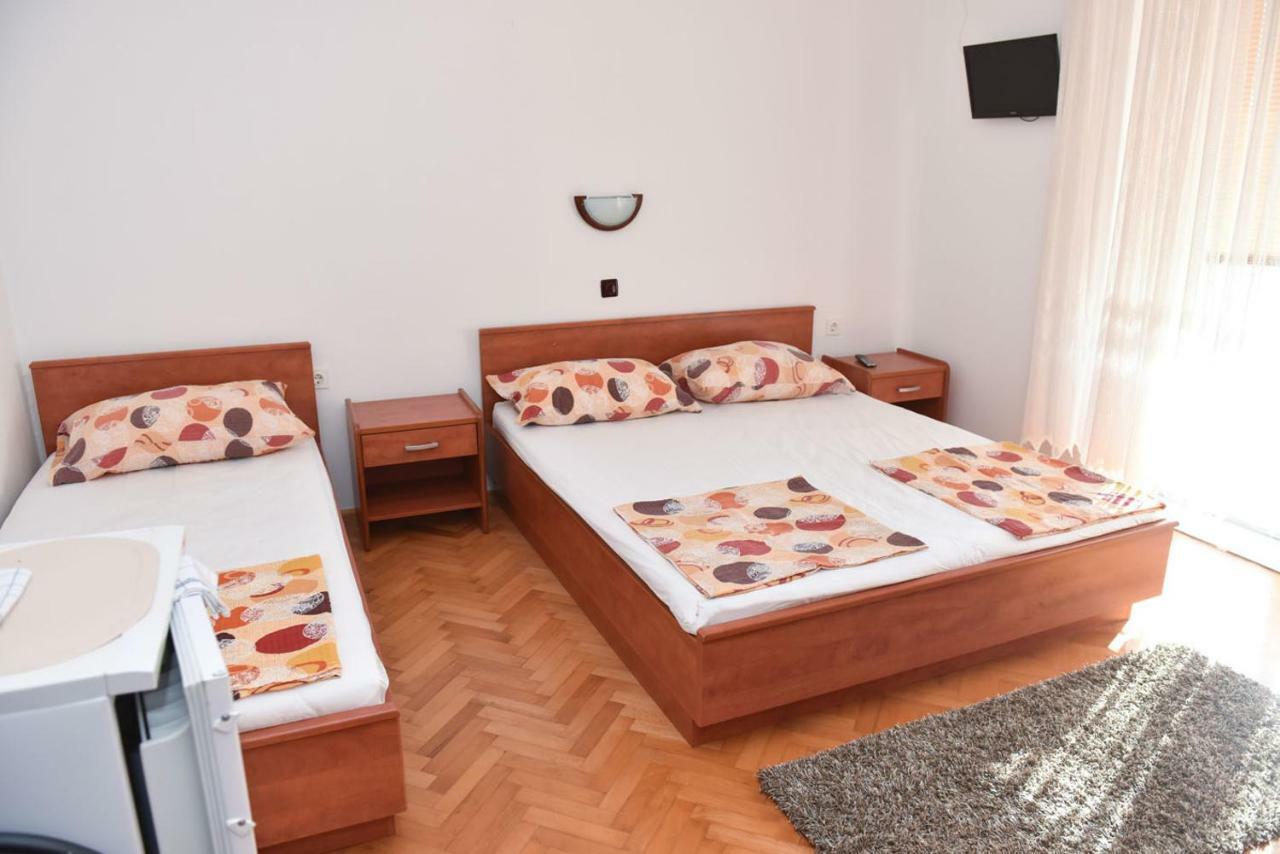 Apartmans And Rooms "Slavica" ノヴァリャ エクステリア 写真