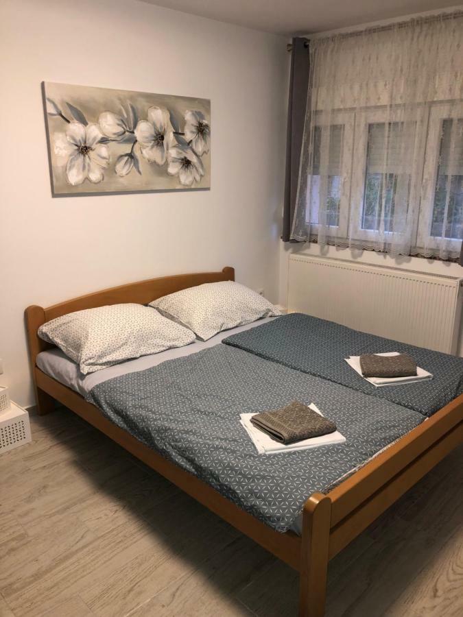 Apartmans And Rooms "Slavica" ノヴァリャ エクステリア 写真